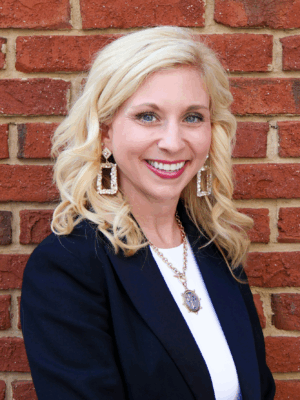 Sarah Pope headshot